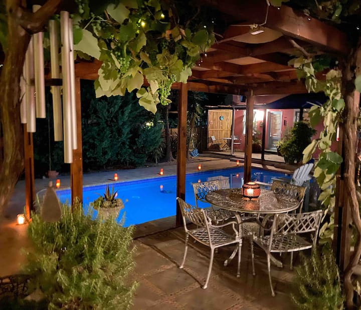 Toad Hall B&B, Darling Badgers Cottage Bed and breakfasts for Rent in Darling, Western Cape