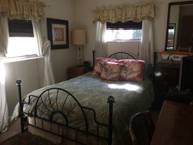 Beach House,Nice,Quiet,Safe,Clean