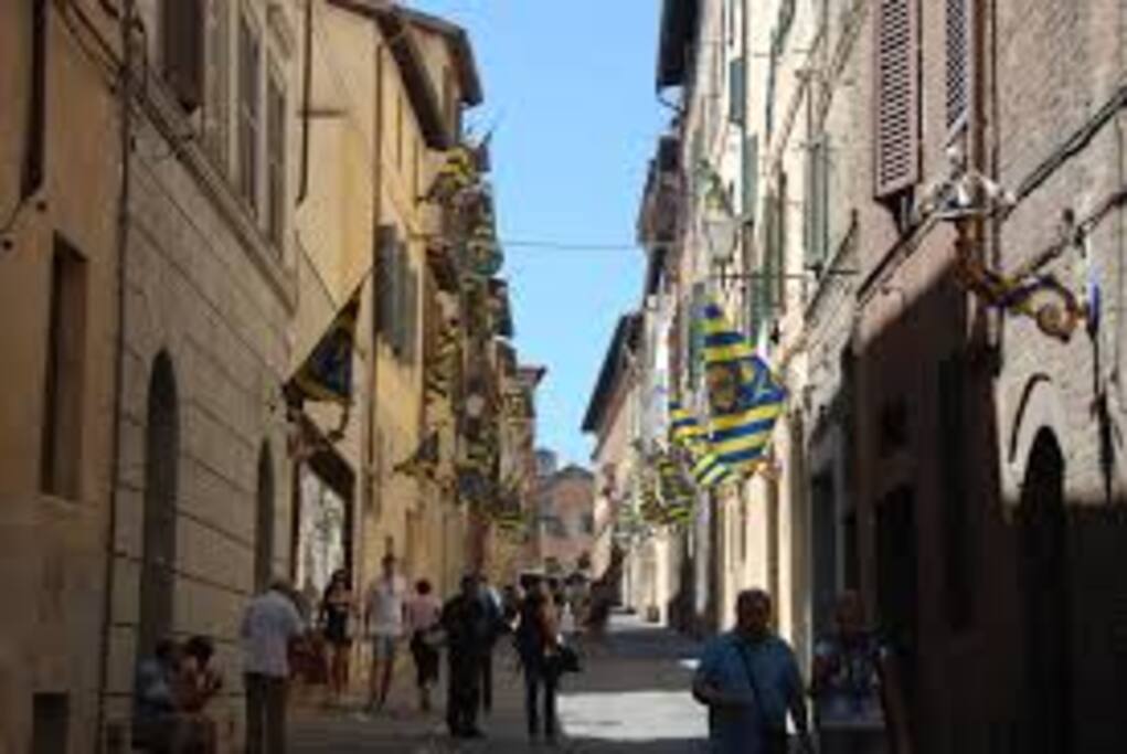 via Tommaso Pendola 44, interno 6, scala di sinistra