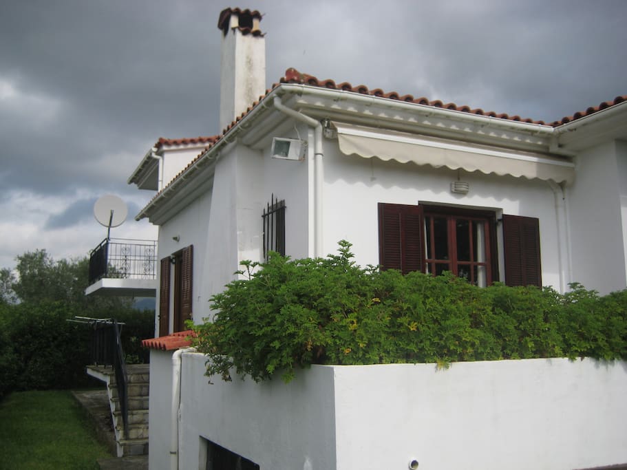 01b) εξωτερική άποψη 1 - external view 1