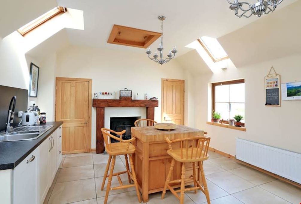 Another view of the kitchen