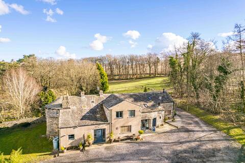 Dales National Park property in two units.