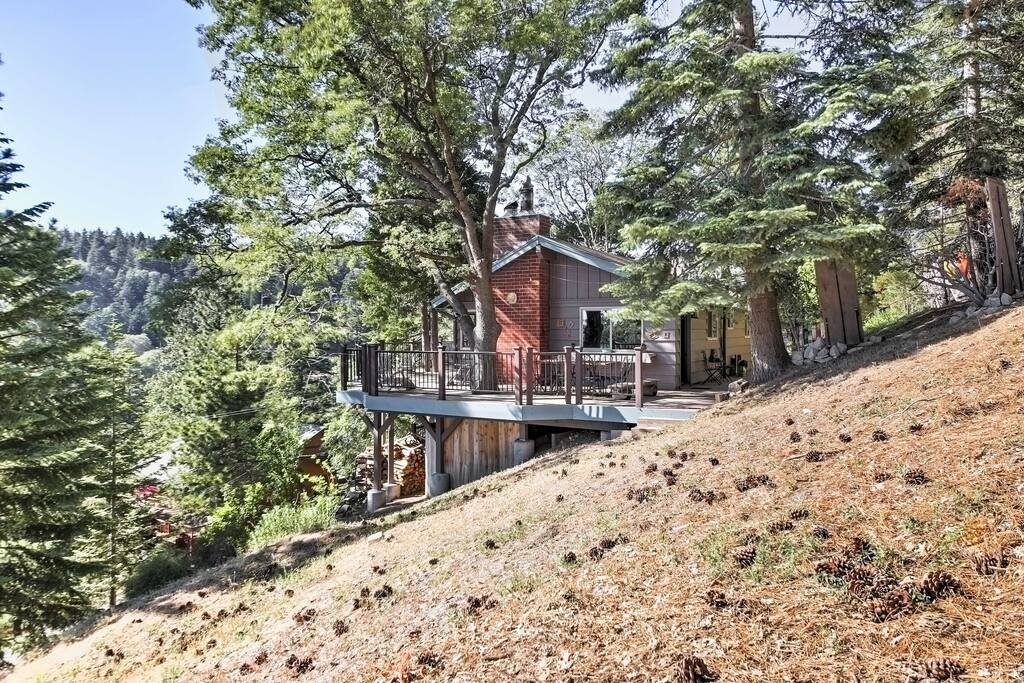 Secluded in the mountain side, you'll enjoy the utmost outdoor privacy during your stay.