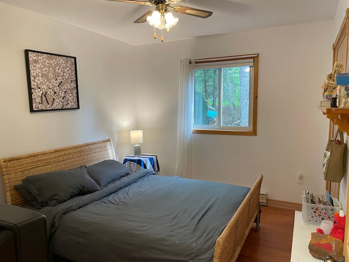 Bedroom 3 - 1x Queen Bed