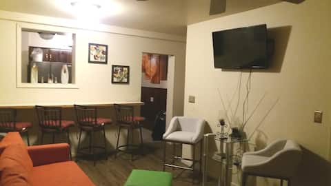 Top performing Airbnb: Columbus Clean Cozy Close to Everything sleeps 12 in North Linden