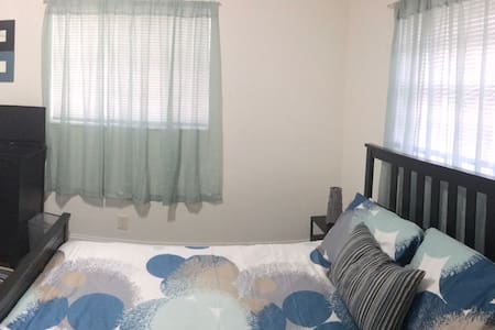 Cute, Clean, & Cozy Master With In Suite Bathroom.