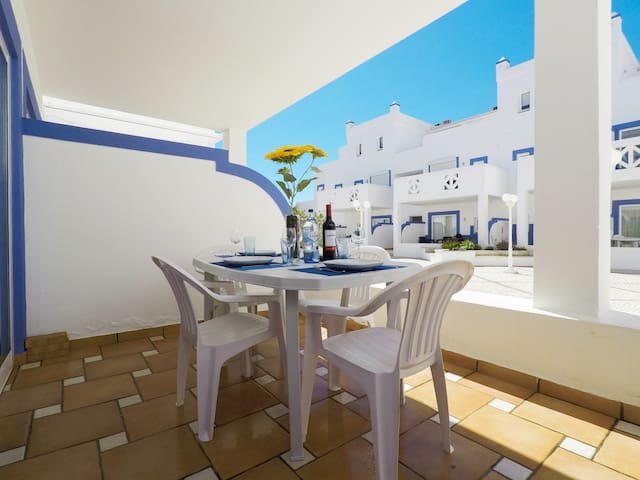 Cozy studio Sunflower Apartment -Cabanas de Tavira