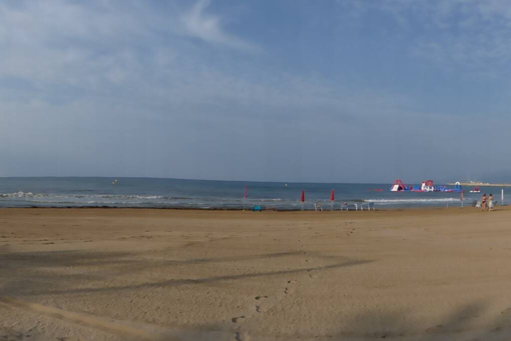 Playa con bandera azul