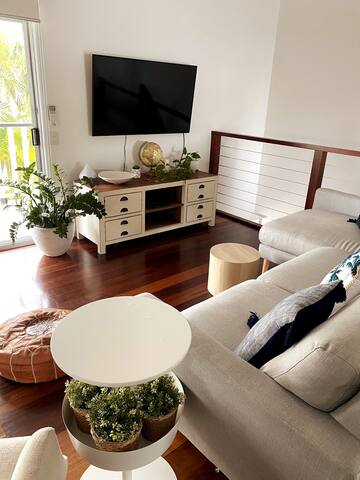 Beach house + pool pet friendly gallery image 2