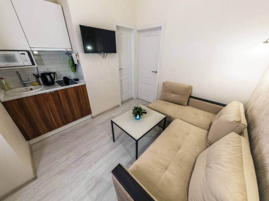 Facade / entrance, Bed