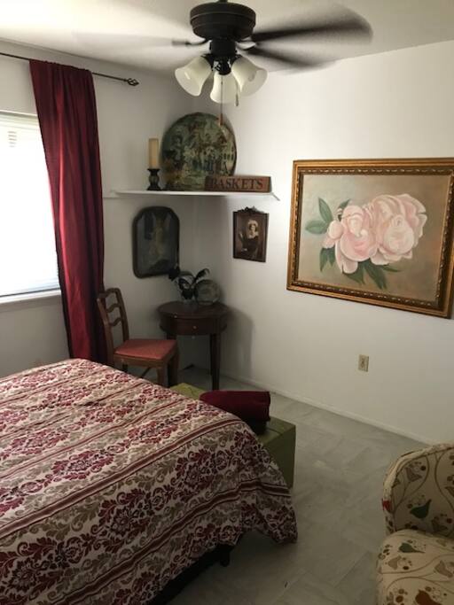 Guest bedroom space