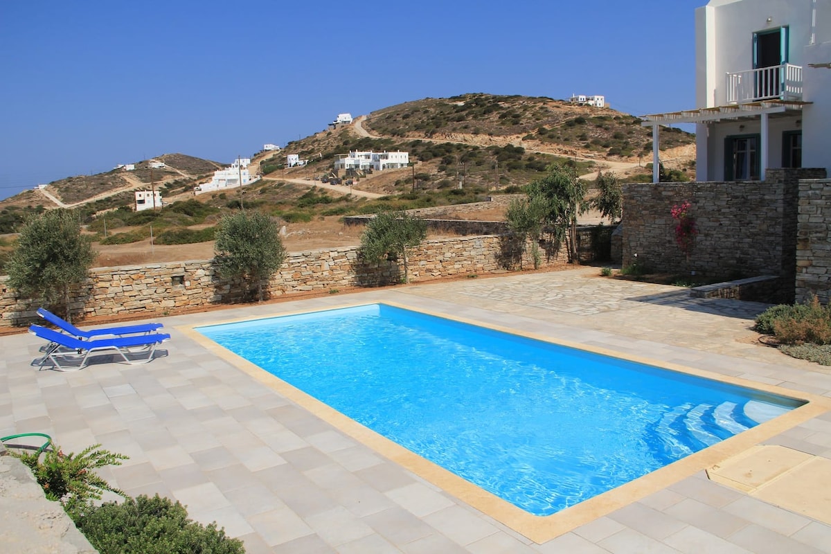 Antiparos Beach House — view 3