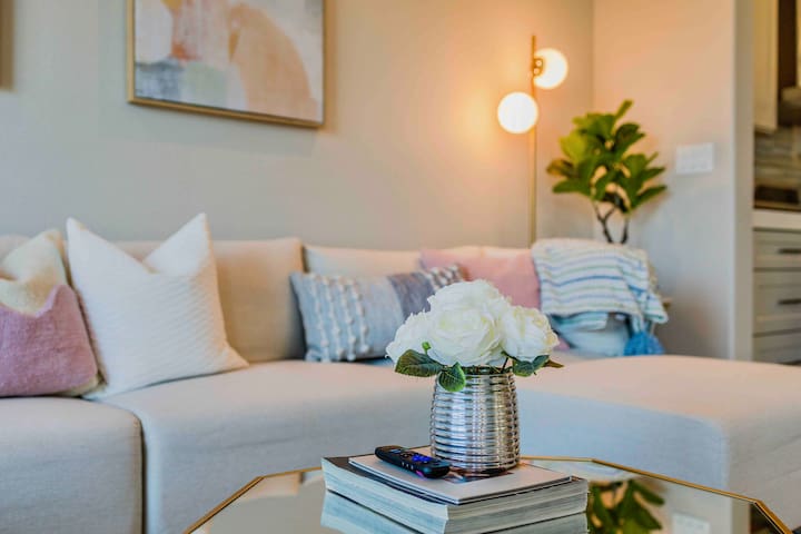 ❤️Chic 5B3B Designer w/Pool Table 10 min to Strip