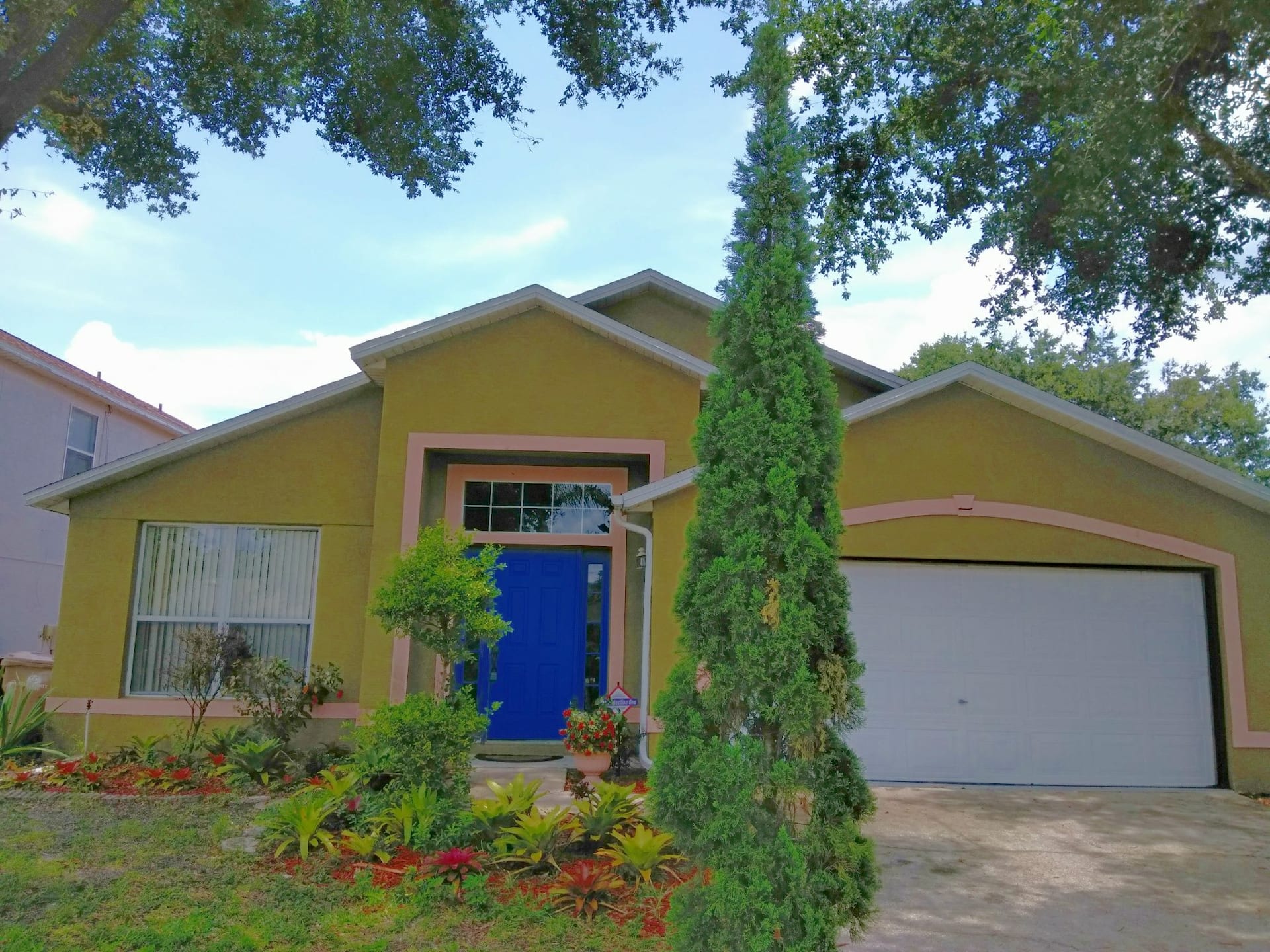 The Mouse's Neighbor Apartment near Disney