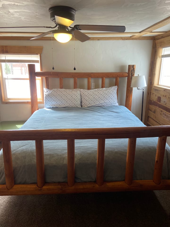 إطار سرير سجل جديد لغرفة النوم رقم3 - سرير كينج خاص 