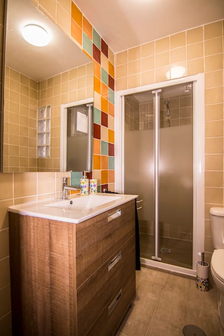 Baño con ducha