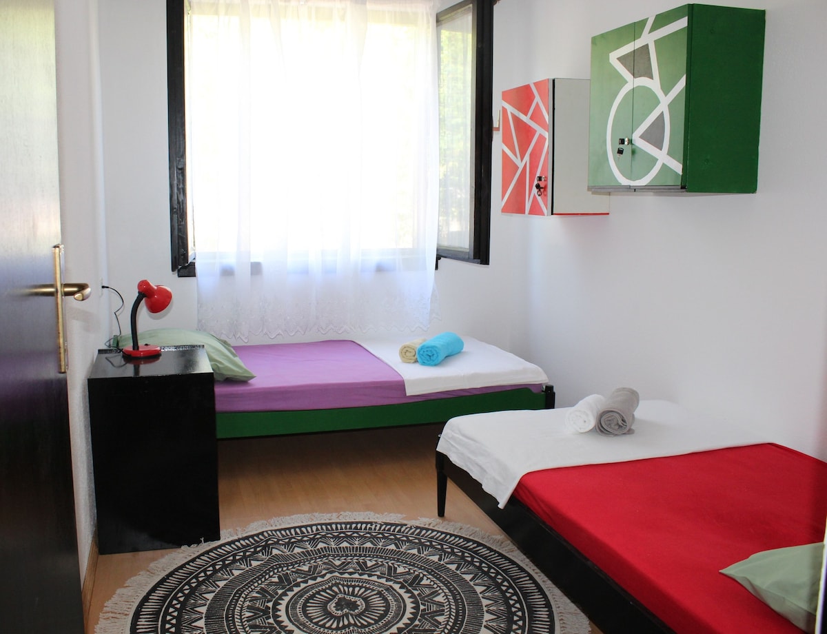 * חדר משותף ל -2*