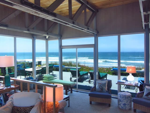 Amazing house on the Beach!!