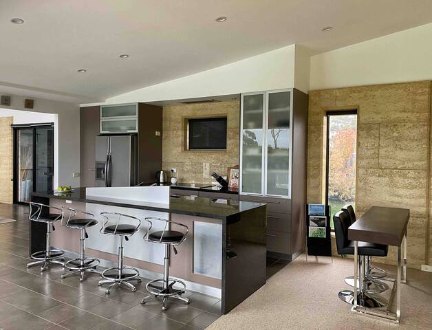 ‘SWANSEA’ at Swansea gallery image 5