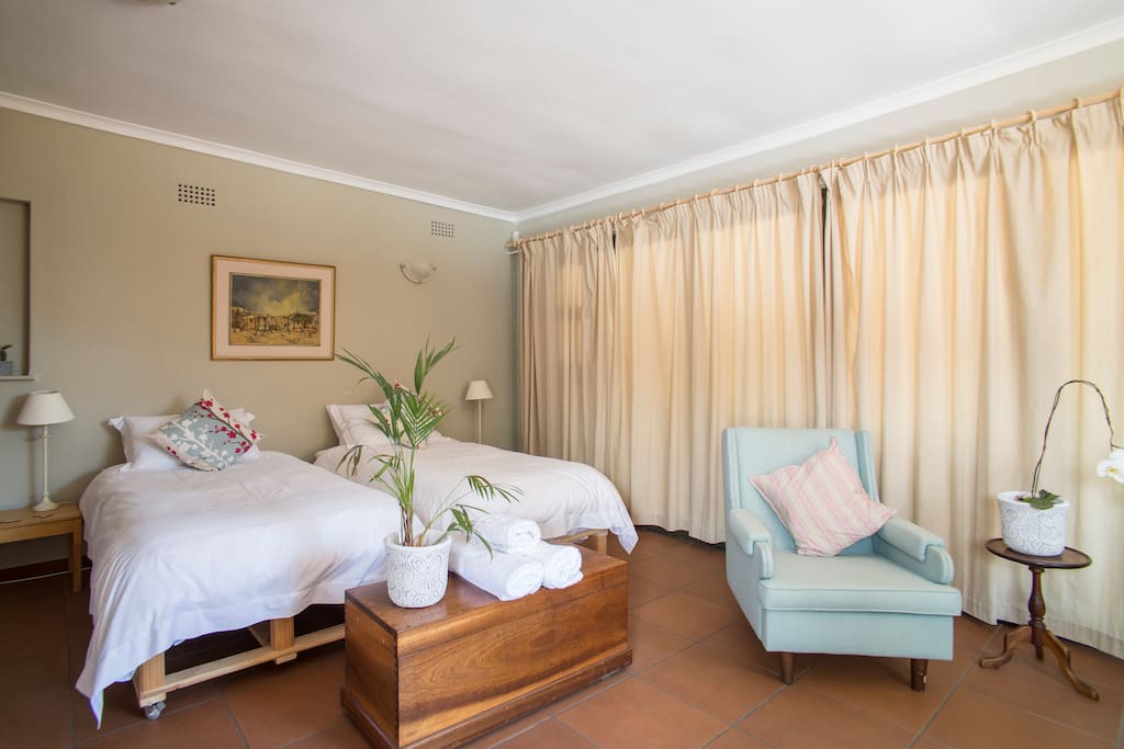 Comfortable beds with excellent linen.