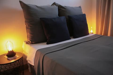 * Private and Central * Vista Boulevard B&B WiFi