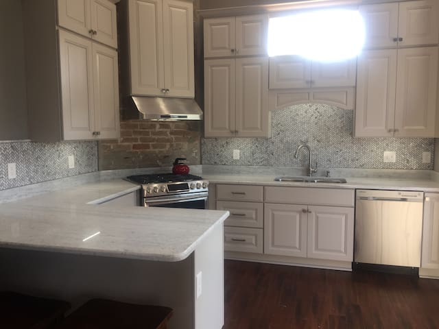 Luxurious Historical Beauty in Ideal Location 2124