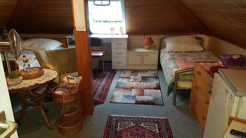 Schönes Zimmer / Lovely Room  im Bungalow