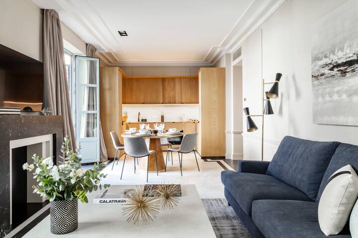 LuxaHome – Exclusivo apartamento con piscina gallery image 3