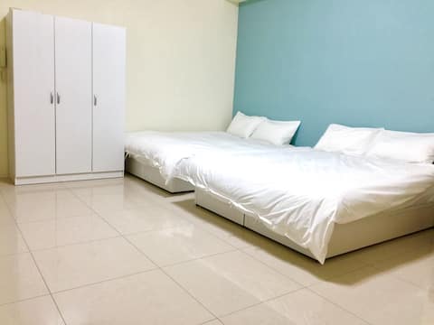 007 Super Quality Room for 2-4 People with 2 Double Beds, Head Share Shanshun Yule World, Nanzhuang 
