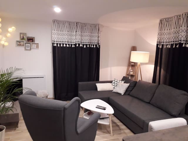 Private room in Chantilly, 3 min from the train station