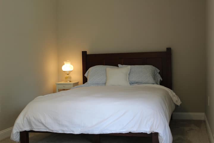 Room 5 Queen (this room has two beds and was recently completely renovated!).