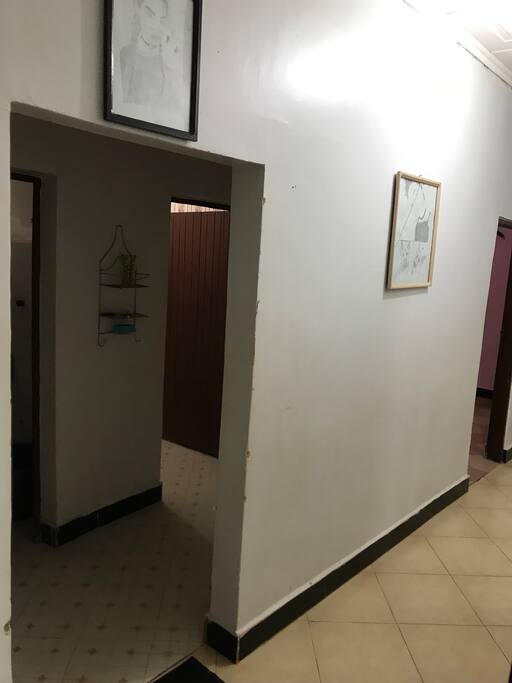 Door to Guests washroom