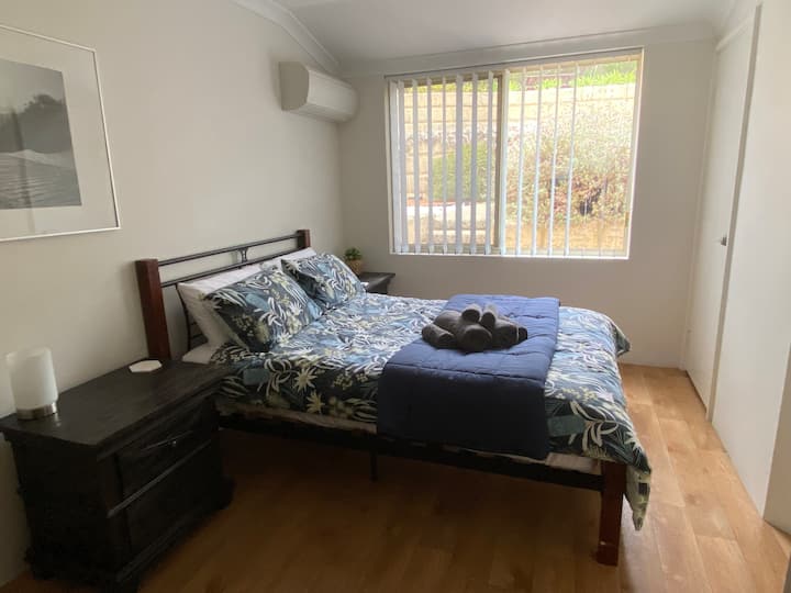 Chumba cha 4 cha kulala; kitanda cha watu wawili