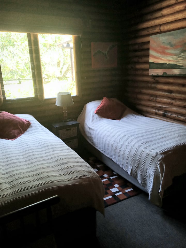 Tercer dormitorio con dos camas individuales