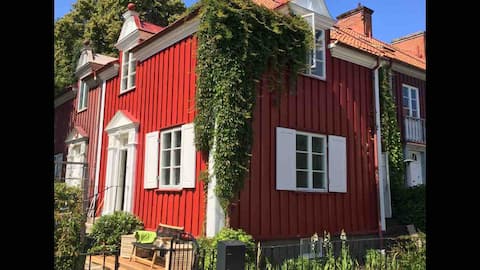 Adorable home by Slottsskogen (No parties)