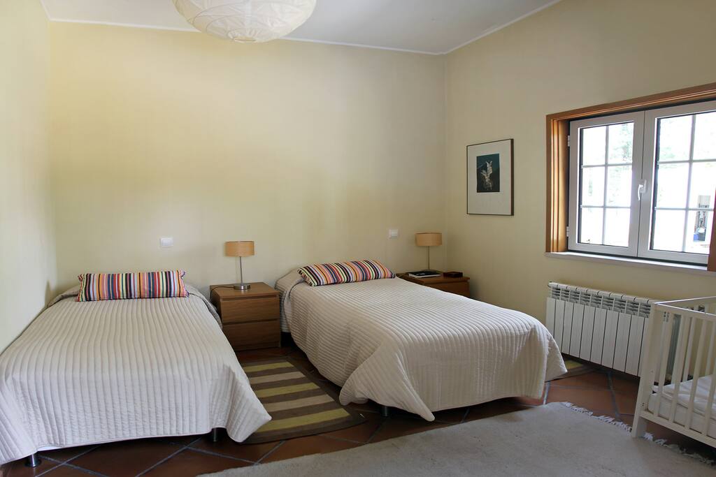 Quarto2 - na modalidade 2 camas individuais de 0.80m. Indique-nos como prefere!