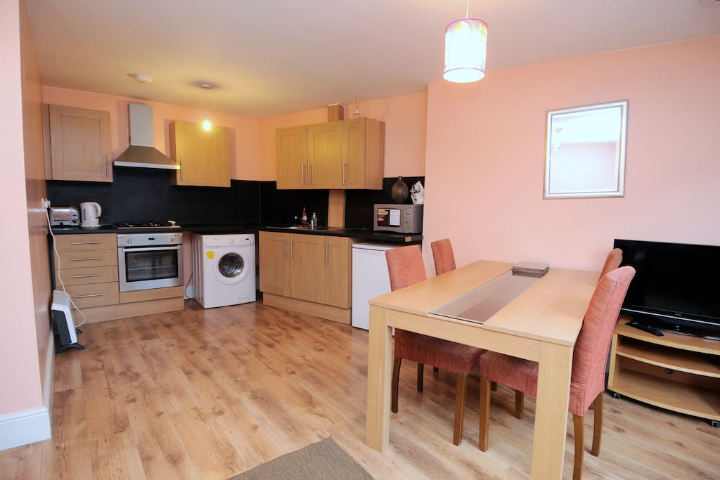 kitchen/dining