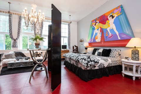 Successful Airbnb property: Cemetery Schoolhouse 2 in Hudson
