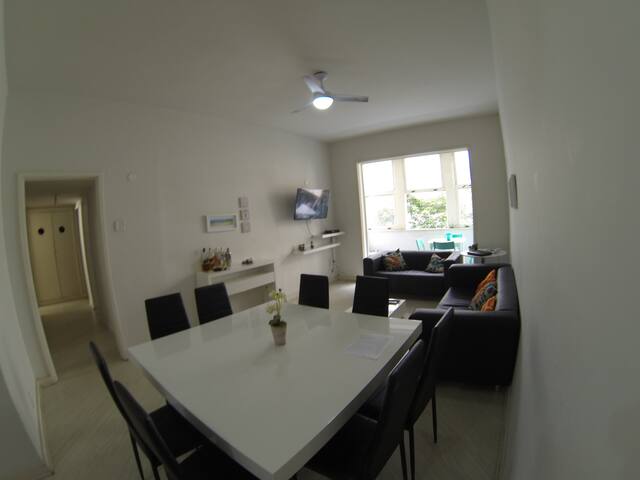 COPACABANA, 3 bedroom, excellent location. gallery image 2