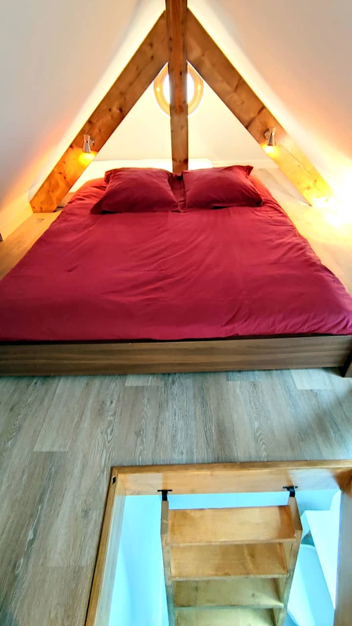 Mezzanine me hyrje (shkallë mulliri)