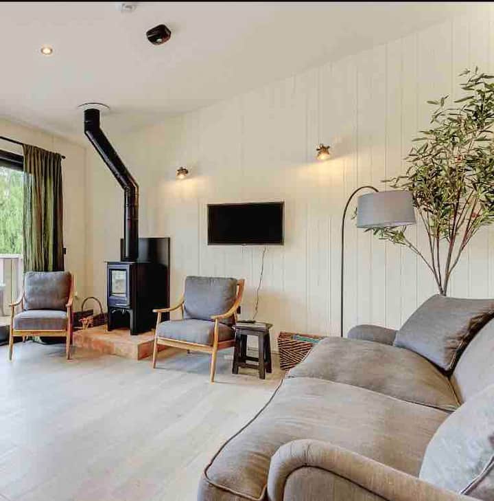 Lakefront Cabin With Boat And Countryside - Yorkshire