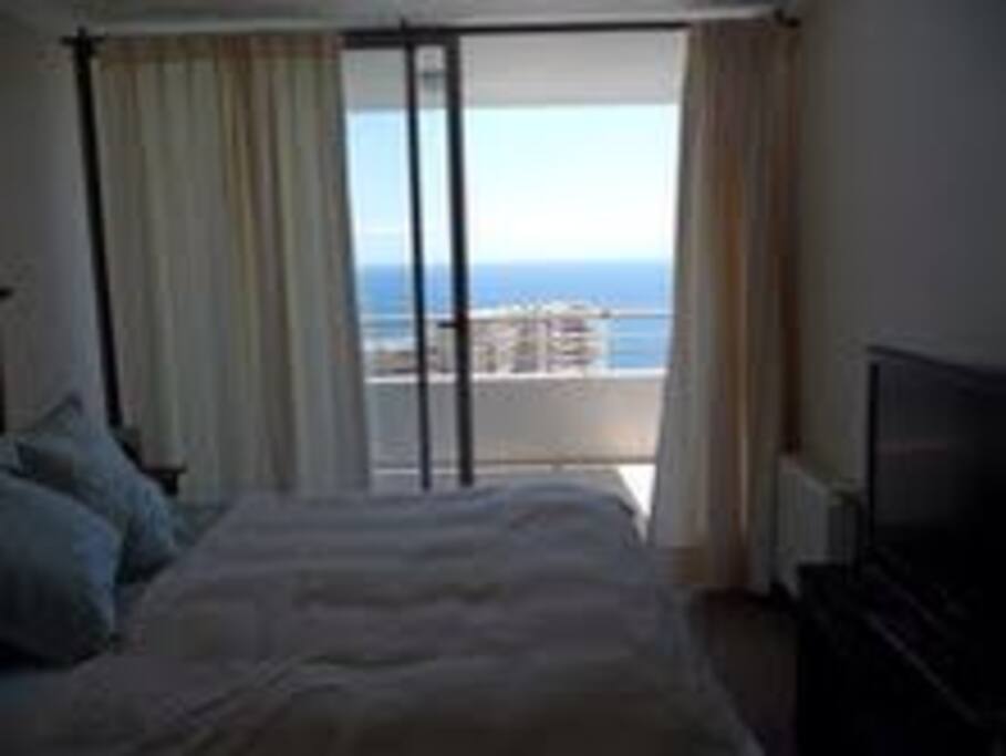 pieza matrimonial con vista al mar