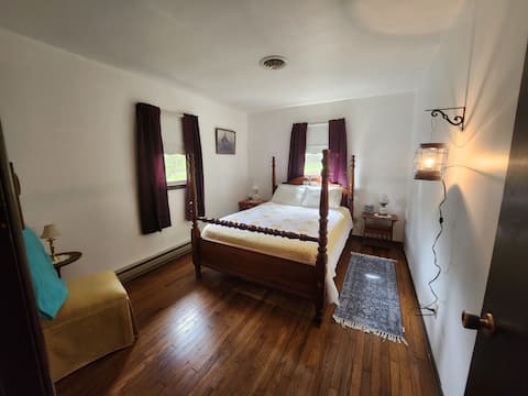 Charlie's Country Cottage at Destiny Farm