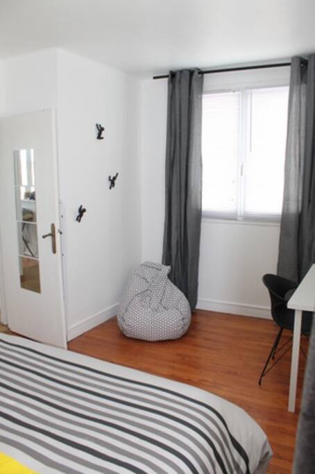 Espace detente dans la chambre