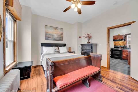 Eclectic 2 BR, 1 Ba apt w/Free Off-Street Parking