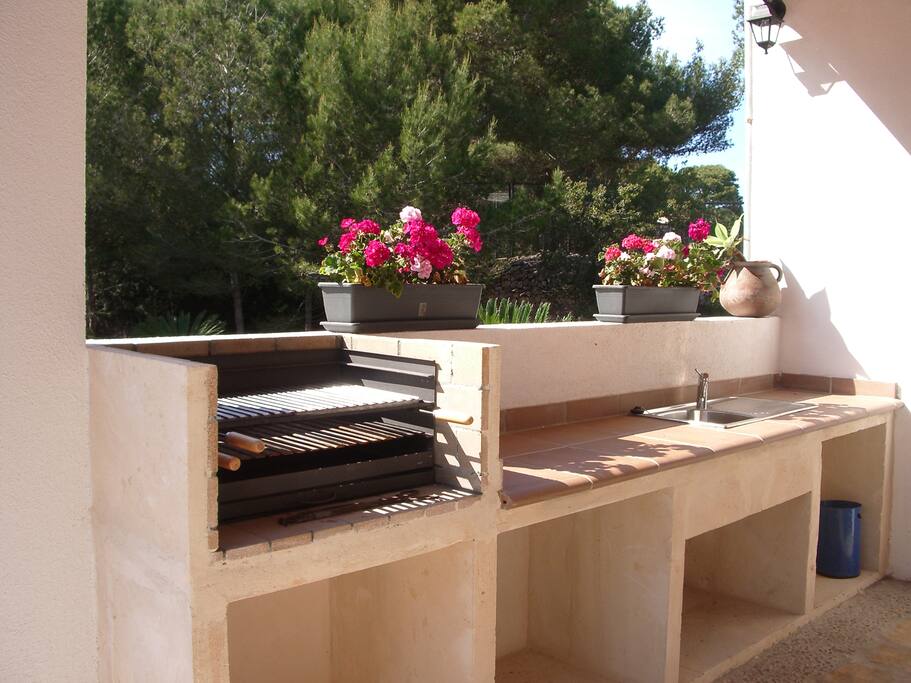 Aussenküche mit Grill