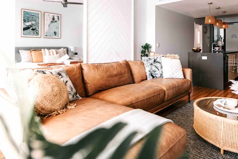 Successful Airbnb property: 208 The Palms Boathouse Apartments in Airlie Beach