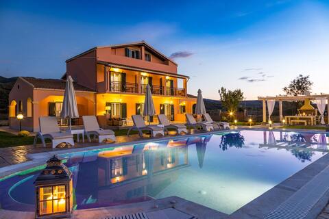 Eleni Luxury Villa