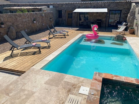 Mini-villa private pool jacuzzi waterfront