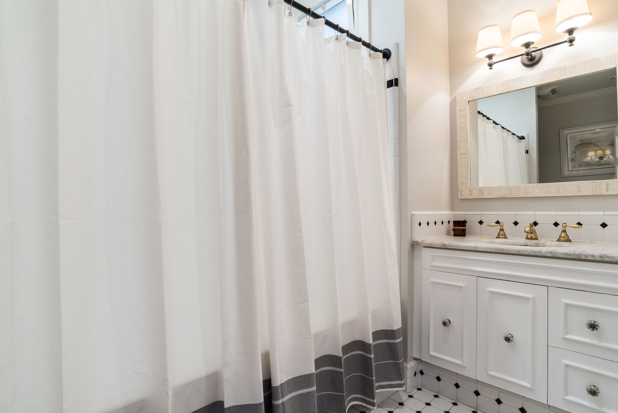 Condo in San Francisco · ★4.95 · 3 bedrooms · 3 beds · 2 baths - Image 26